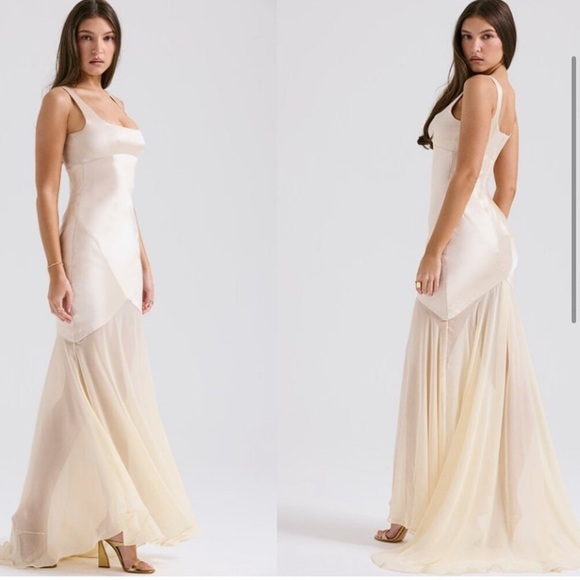 HOUSE OF CB 'Vittoria' Champagne Chiffon Floor Length Gown - Picture 3 of 7